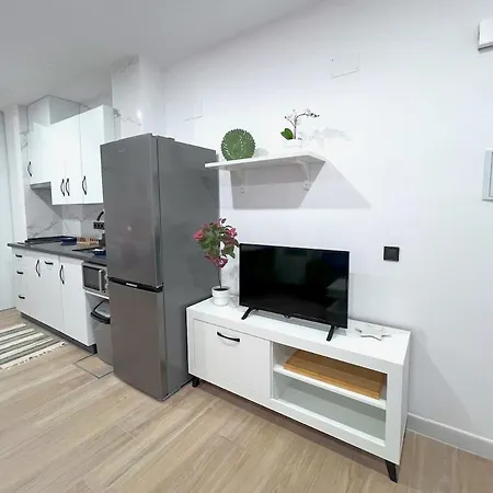 Evans Realty Bn Moderno & Lujoso Estudio